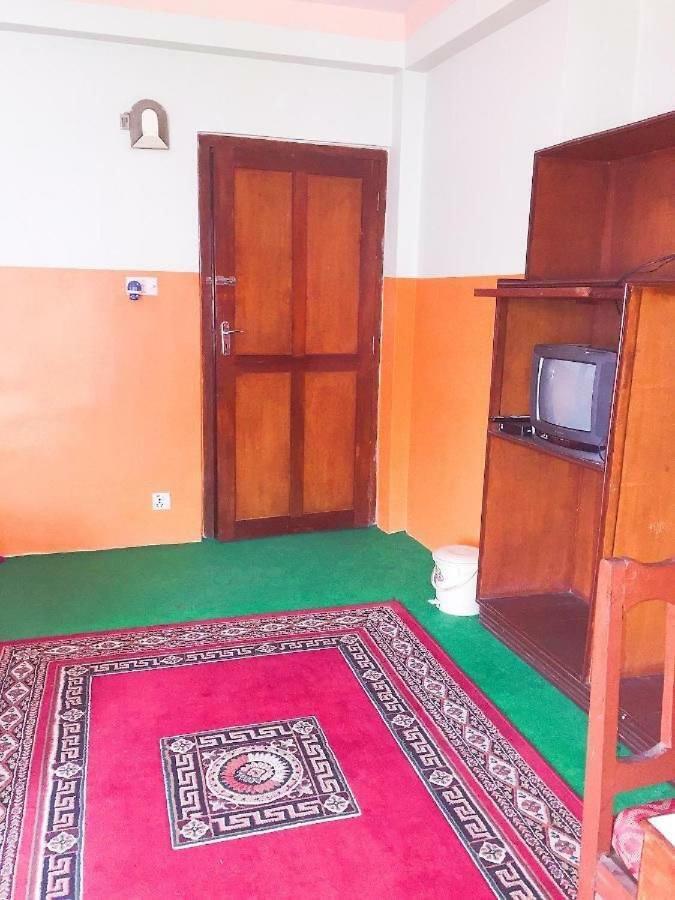 Hotel Mount Heaven Pokhara Bagian luar foto